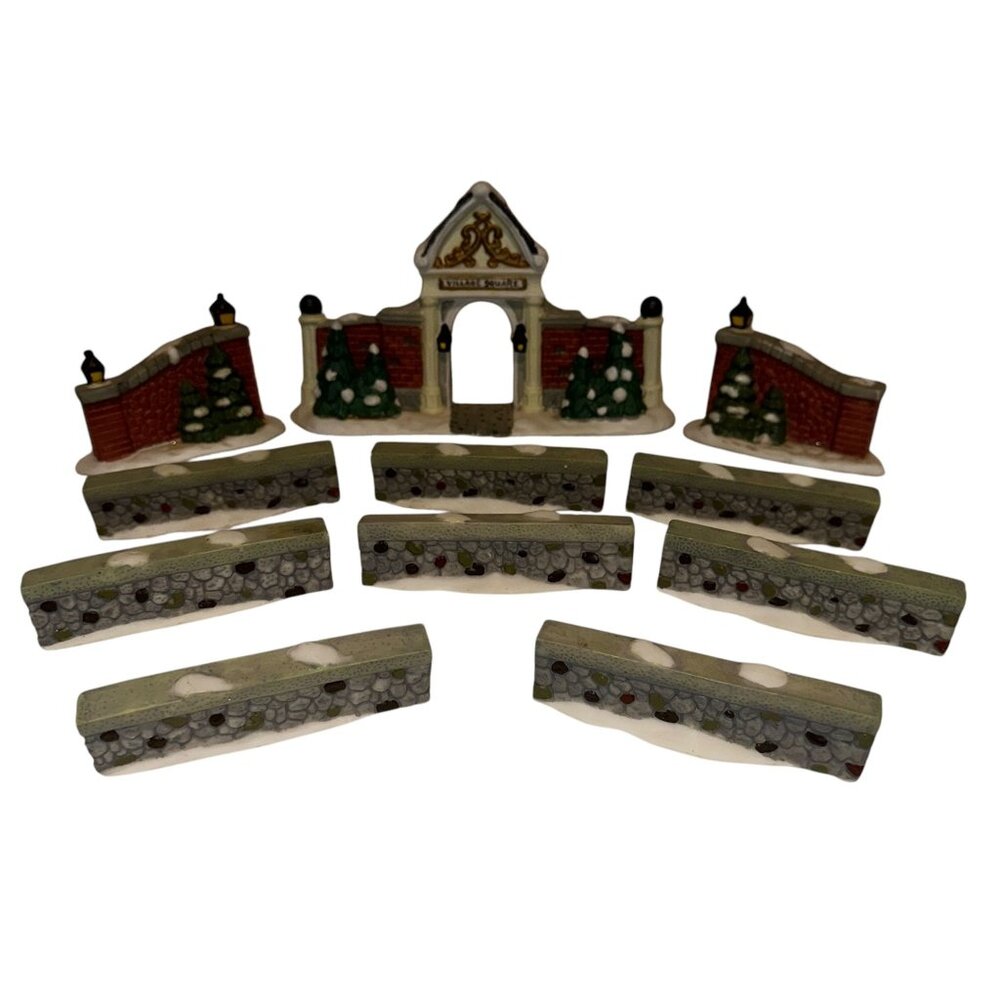 Vintage 1997 Village Square Entrance Gate Walls Mervyns Christmas Holiday Black